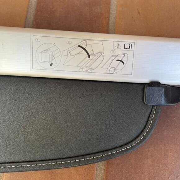 Rear Cargo Cover / Screen for Lexus CT200h - Picture 4 of 9